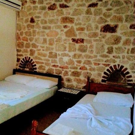 Altin Skrapari Guesthouse Ksamil Exterior foto
